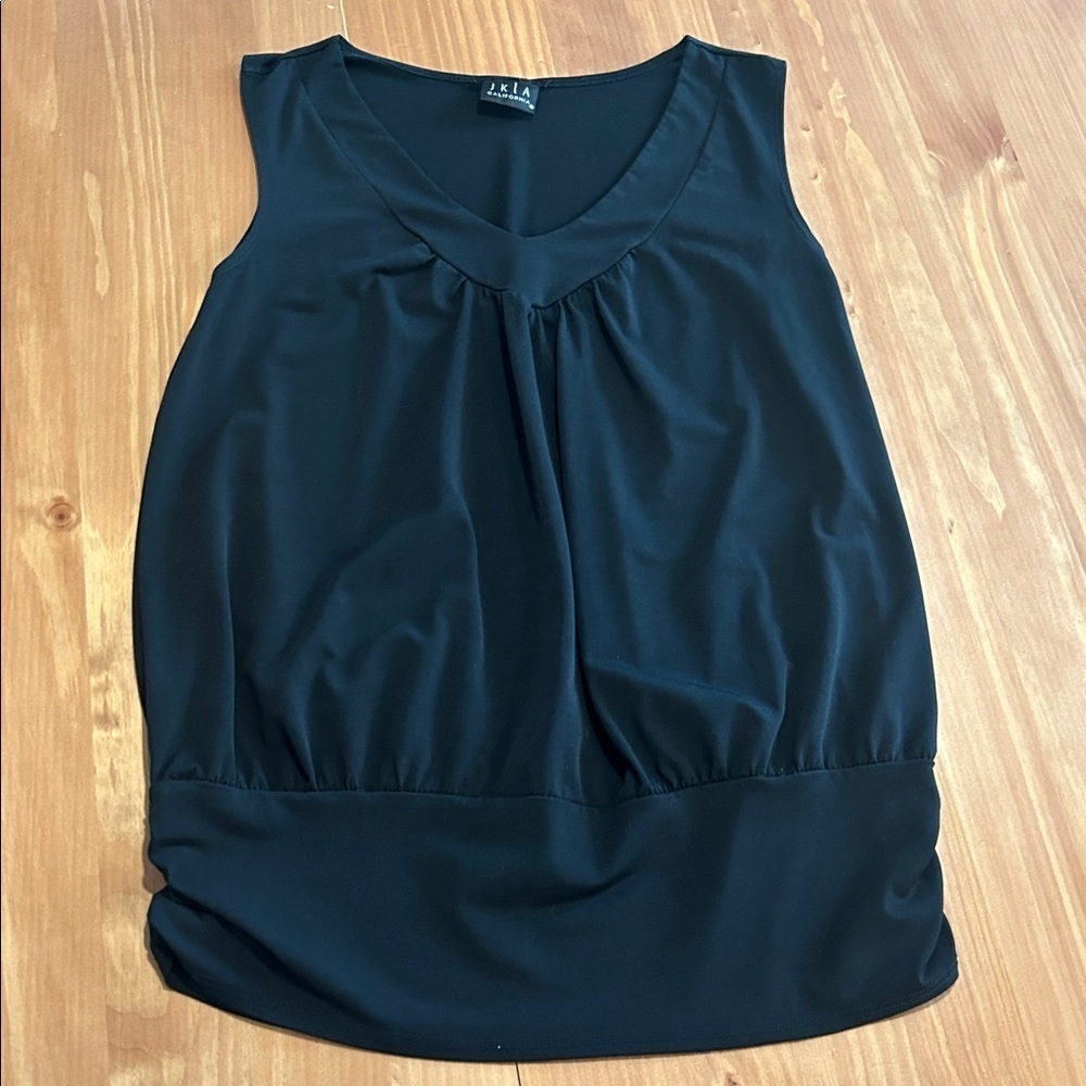 JKLA California Black V Neck Sleeveless Top Size L